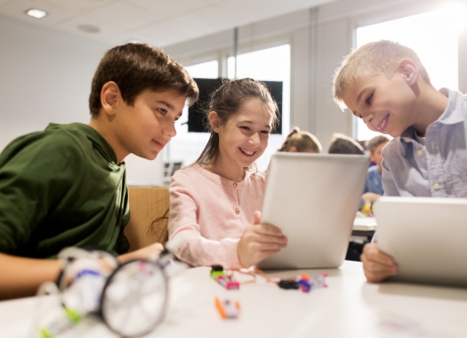 Richard Garsthagen leert kinderen spelenderwijs programmeren